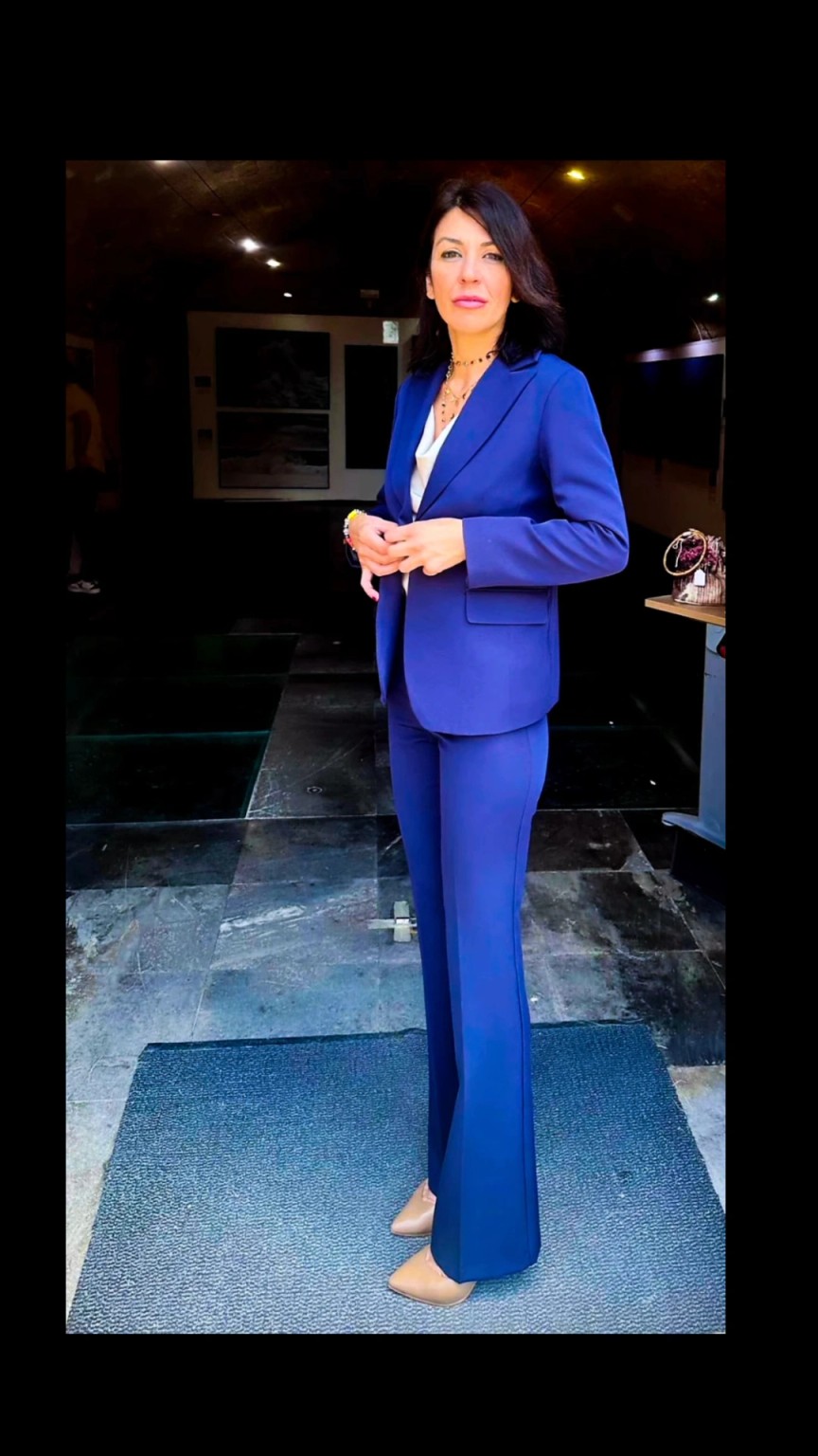 Valentina Capizzi in uno spazio espositivo